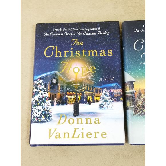 Donna VanLiere Book The Christmas Hope & The Christmas Promise - A novel 2007 x2 - Picture 2 of 11
